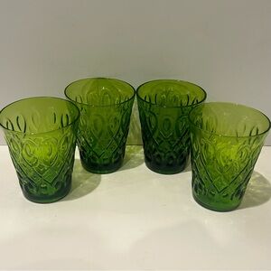 Set of 4 Zrike Glasses Teardrop Pressed Glass